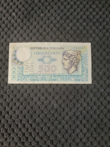 Italy 500 lire - 500, unc